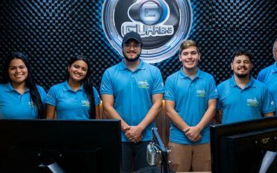 Futuros Locutores do Brasil: Alunos da Guaribas FM Vivenciam Rotina da Rádio em Visita Técnica